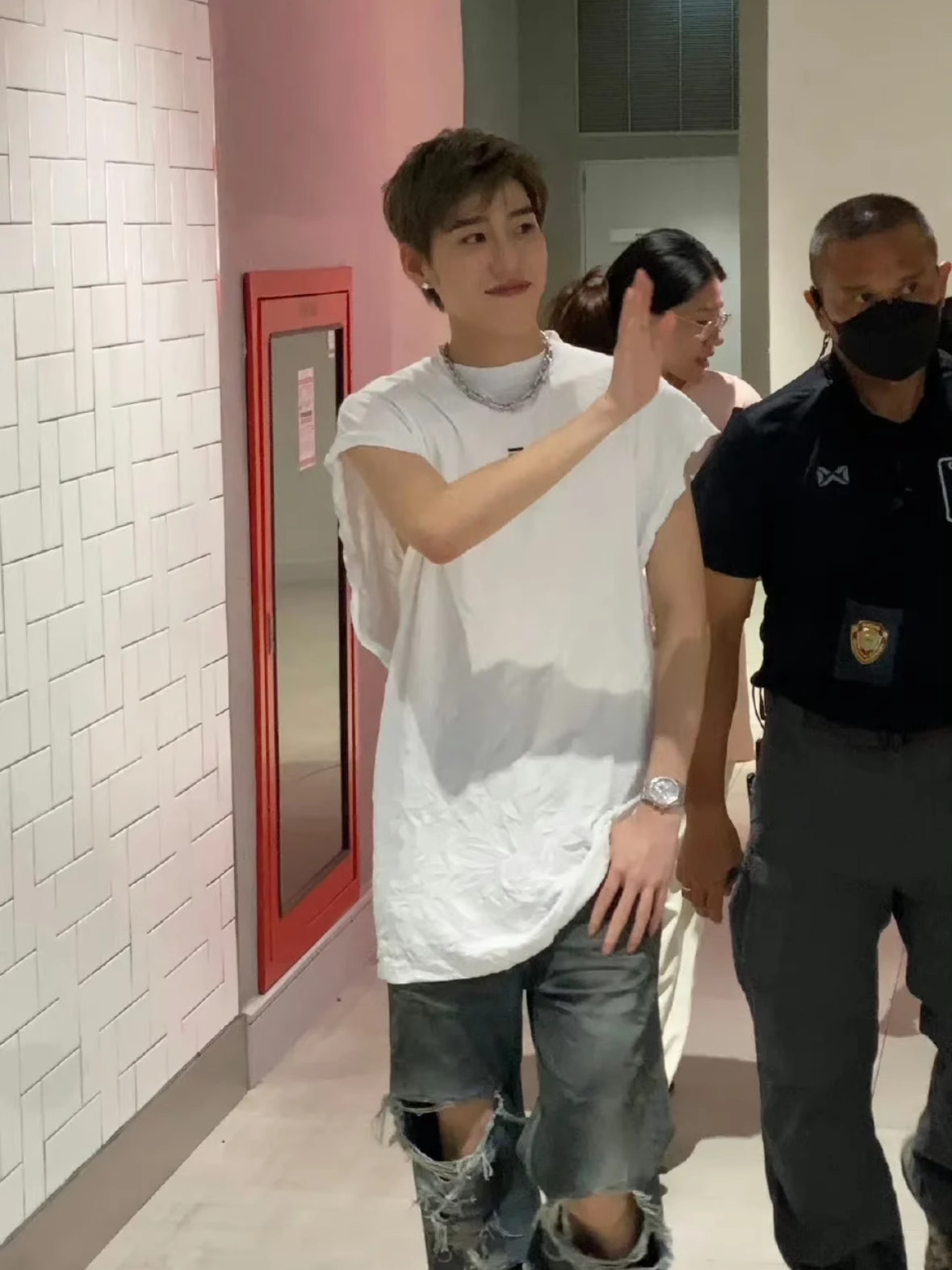 [SYTM] 발렌시아가 스포티B 2가지 색상 민소매 티셔츠