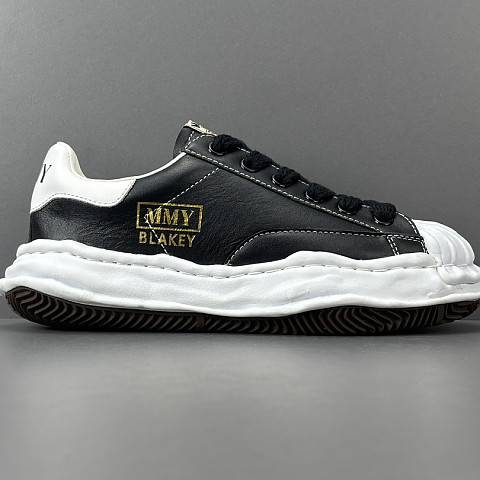 메종 미하라 야스히로 블레이키 OG솔 블랙 레더 로우탑 스니커즈