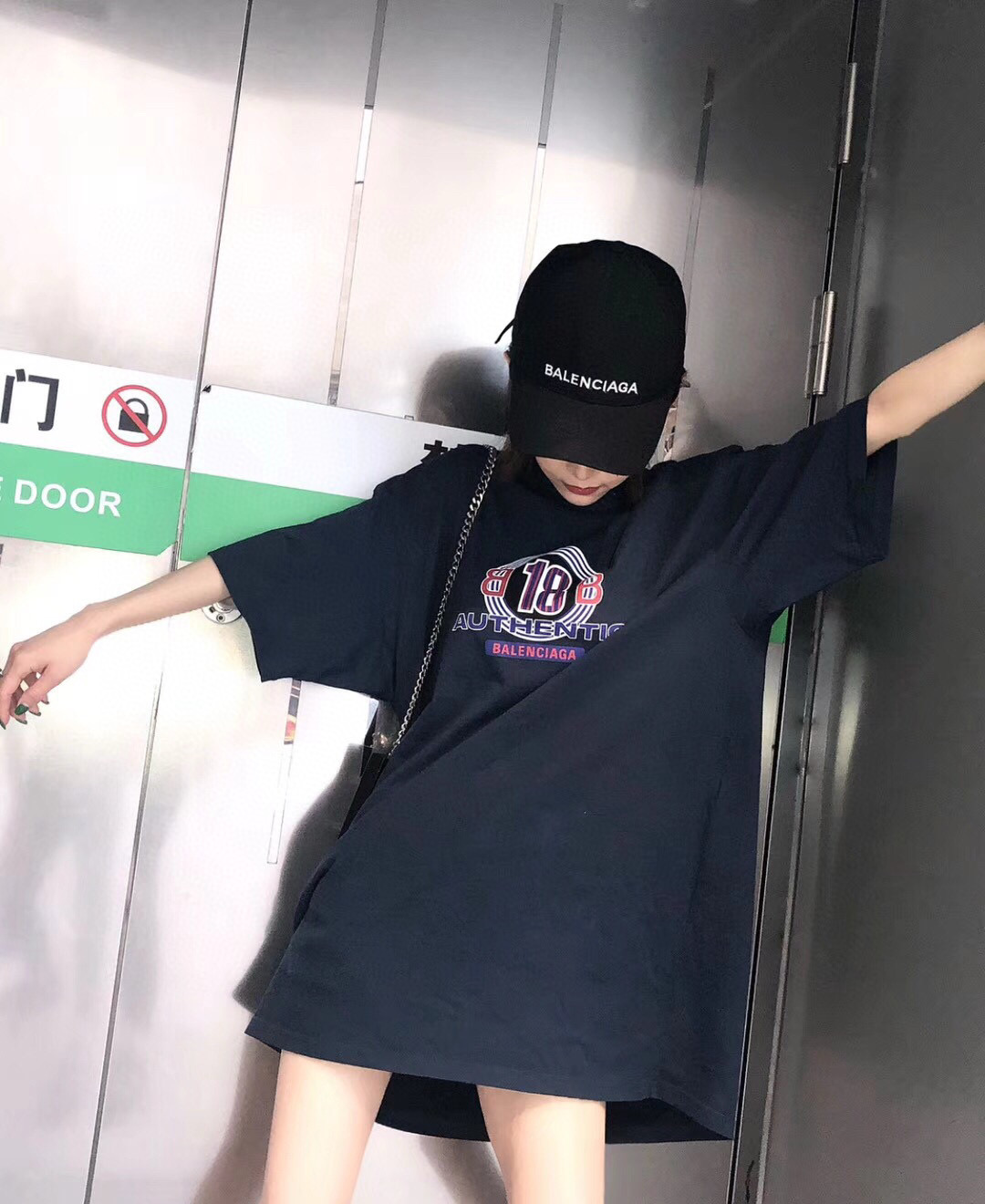 [계단] 1+1 발렌시아가 어센틱 블랙 티셔츠