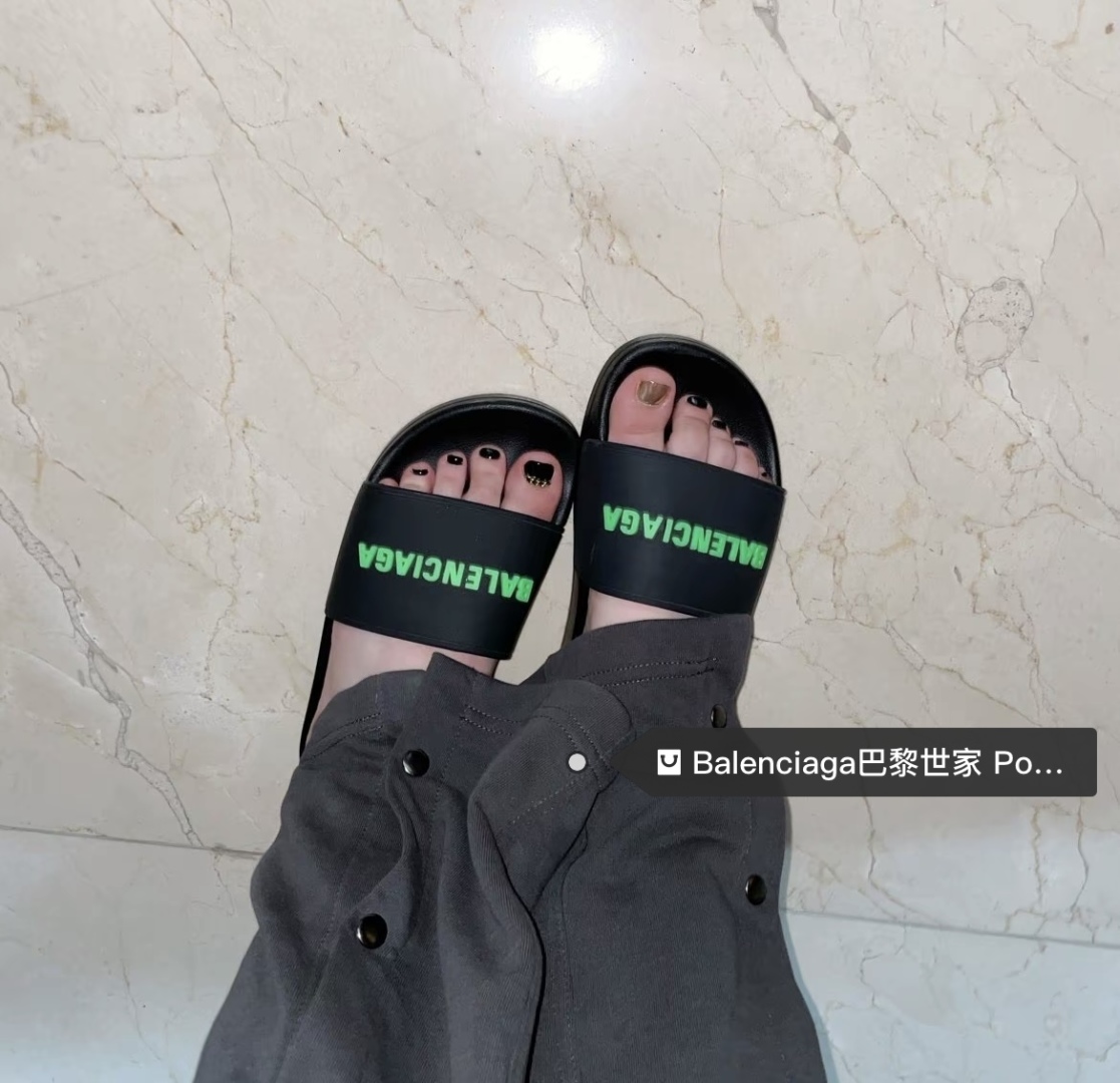 [계단] 1+1 발렌시아가 로고 블랙 네온 풀 슬리퍼 [블랙 화이트도 있어요]