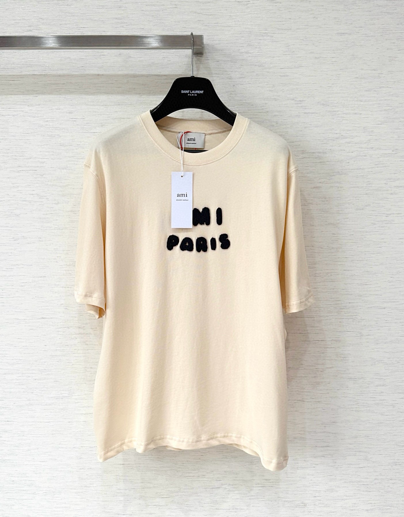 [V공장] 아미 PARIS 로고 라이트 베이지 티셔츠