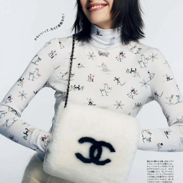 샤넬 믹스 파이버 에크루 베이지 롱 슬리브 여성복