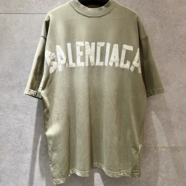 [계단] 발렌시아가 테이프 타잎 카키 그린 티셔츠