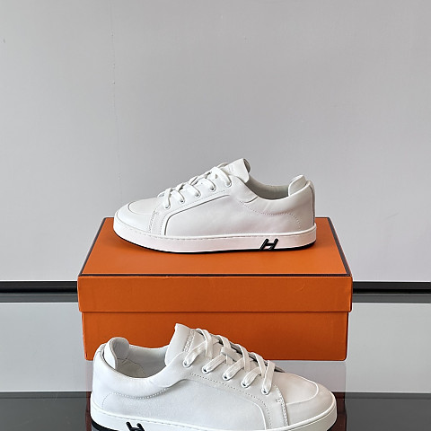 에르메스 키드 화이트 스니커즈