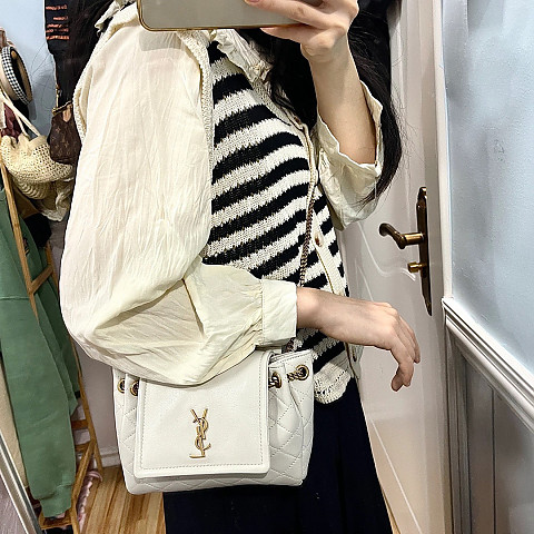 [블랙프레임] 생로랑 노리타 체인 아이보리 크로스백