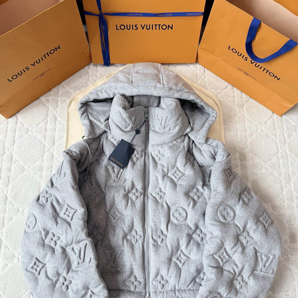 루이비통 LV모노그램 보이 그레이 푸퍼 패딩 자켓