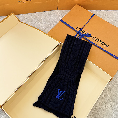 루이비통 온리 LV 케이블 네이비 스카프