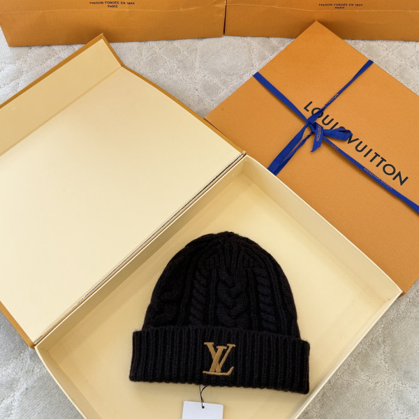 루이비통 온리 LV 케이블 블랙 비니