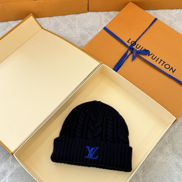 루이비통 온리 LV 케이블 네이비 비니