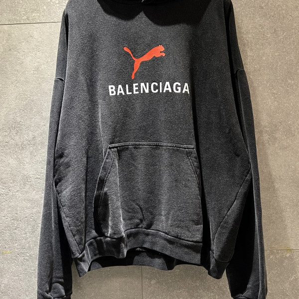 [계단] 발렌시아가 X 푸마 페이드 블랙 후드