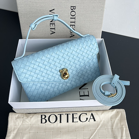 [징공장] 보테가 베네타 놋 락 라이트 블루 숄더백 817191