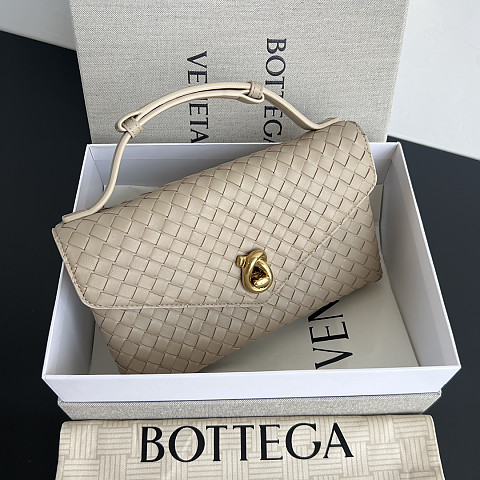 [징공장] 보테가 베네타 놋 락 에크루 숄더백 817191