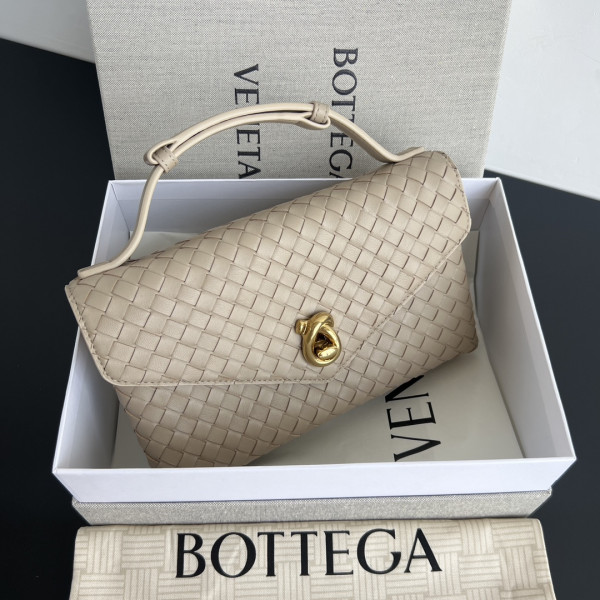 [징공장] 보테가 베네타 놋 락 에크루 숄더백 817191