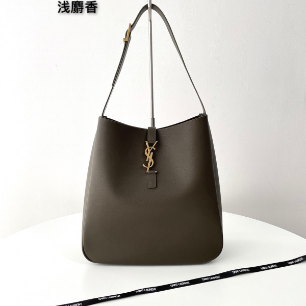 [블랙 프레임] 생로랑 르 5 아 7 라지 더스티 머스크 숄더백 753837