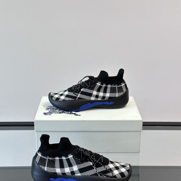 버버리 넵튠 체크 니트 이클립스 스니커즈