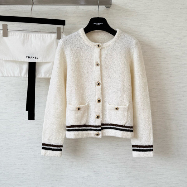 샤넬 캐시미어 알파카 화이트 가디건 여성복