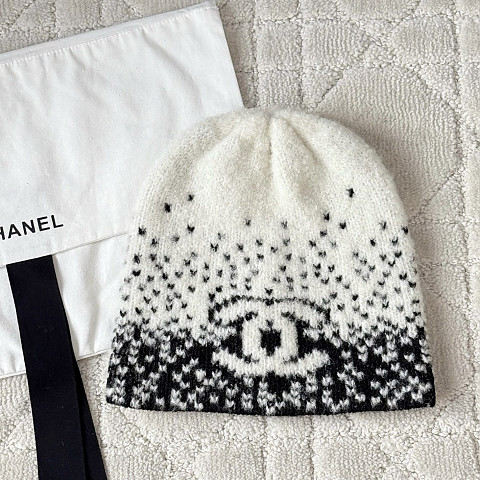 샤넬 화이트 블랙 울 캐시미어 비니