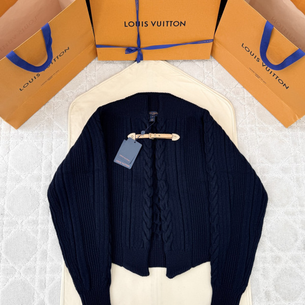 루이비통 스트랩 프런트 네이비 케이블 니트 가디건