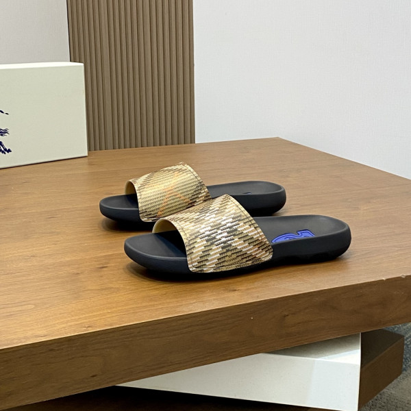 버버리 체크 다이브 샌드 슬라이드